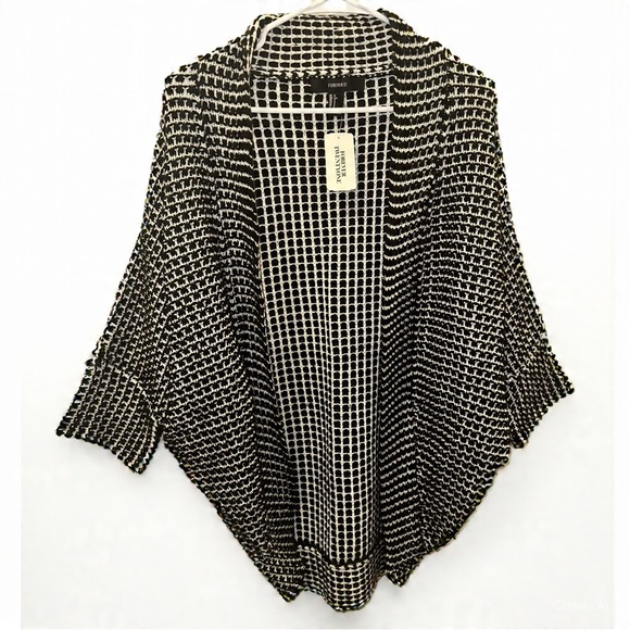 Forever 21 Women’s Black And White 3Q Sweater Cardigan Size S NWT - Picture 1 of 5